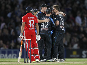 1st T20: Brendon McCullum hails Hamish Rutherford as New Zealand edge England