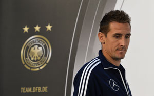 Germany's Miroslav Klose wins fair play prize