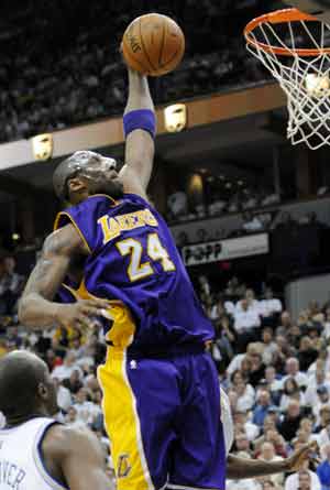 Bryant's 34 points lift Lakers over Wolves