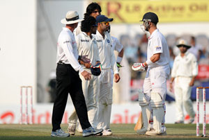Virat Kohli, R Ashwin in verbal duel with Jonathan Trott