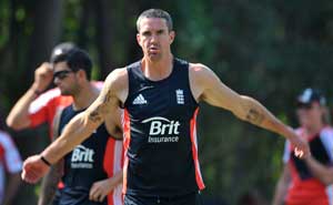 Pietersen, teammates enjoy Ganges cruise