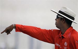 Dharmasena, Kettleborough to officiate India-Australia match