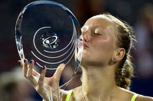 Li Na second-best to Kvitova in Rogers Cup final