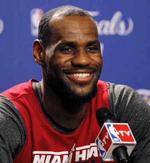 LeBron James, Heat take 2-1 lead in Game 4 against Thunder