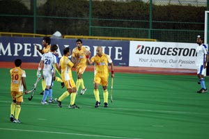 Aiyappa leads Karnataka Lions to 3-2 win