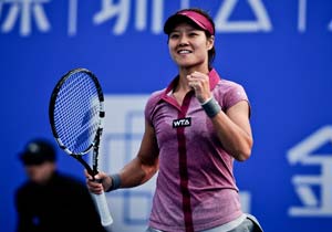 Li Na beats Peng Shuai in all-China Shenzhen final