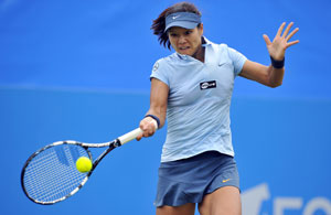 Li Na beats Victoria Azarenka to enter WTA Championships semifinals