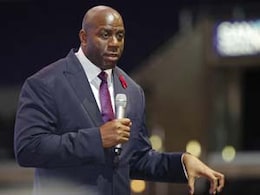 Magic Johnson backs David Stern after racial suggestion Magic Johnson backs David Stern after racial suggestion