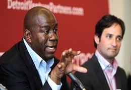 Magic Johnson joins bid to buy Los Angeles Dodgers Magic Johnson joins bid to buy Los Angeles Dodgers