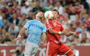 Bayern Munich bounce back to floor Manchester City