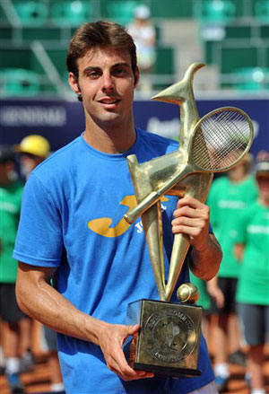Marcel Granollers beats Juan Monaco to win Kitzbuehel title