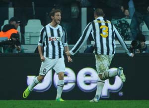Juventus reclaim Serie A lead with win over Cesena
