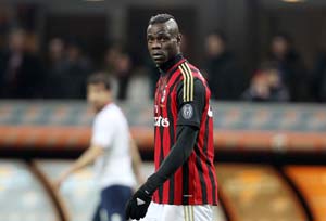 Mario Balotelli fires World Cup warning to Italian media