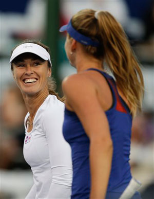 Martina Hingis makes return to WTA Tour with doubles win
