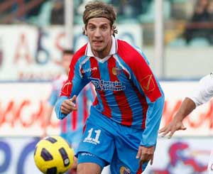 Lopez signing ends AC Milan's Tevez pursuit