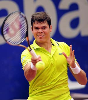 Milos Raonic looks for Wimbledon boost by seaside