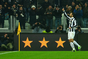 Juventus down AC Milan after Mirko Vucinic's extra-time winner