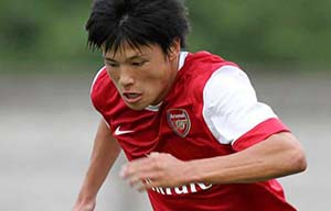 Arsenal teen Ryo Miyaichi joins Bolton on loan