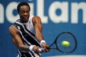 Monfils makes 2nd quarters in 2 weeks in Thailand