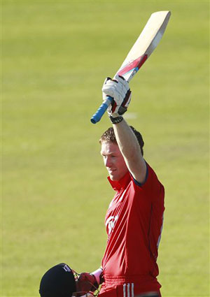 Eoin Morgan and Ravi Bopara guide England to ODI victory over Ireland