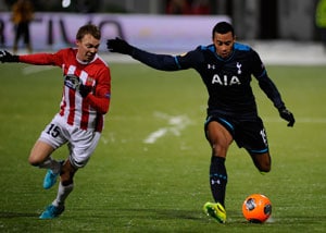 Mousa Dembele (right)