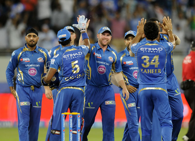 IPL 7: Mumbai Indians Dedicate First Home Match to 'Education For All' Initiative