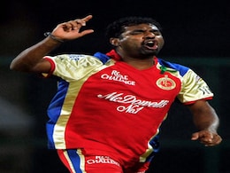 IPL 6: Muttiah Muralitharan joins Royal Challengers Bangalore camp IPL 6: Muttiah Muralitharan joins Royal Challengers Bangalore camp