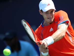 Murray struggles past Berrer in Dubai opener
