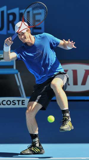 Muscly Andy Murray likes tight shirt, not short shorts