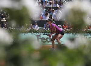 Li Na eases past Cirstea in straight sets