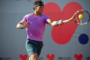 Rafael Nadal advances to singles semis in comeback event