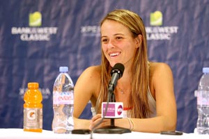 Nicole Gibbs to meet Serena Williams at Bank of the West Classic