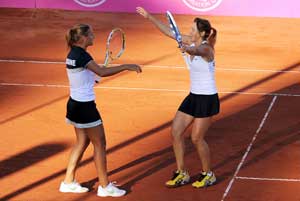 Ukraine beats Australia 3-2 in playoff