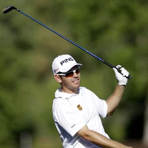 Louis Oosthuizen retains Golf Champions title