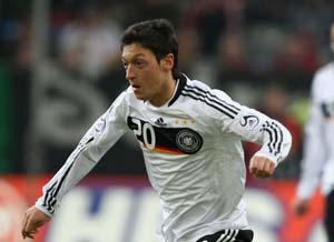 Joachim Loew bemused by Real Madrid selling Mesut Ozil to Arsenal