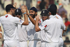 Alastair Cook promises to look after Monty Panesar during Ashes in Australia