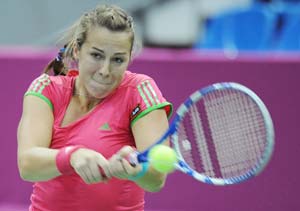 Fed Cup final: Pavlyuchenkova keeps Russia in contention