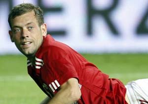 Denmark add two players to complete Euro squad