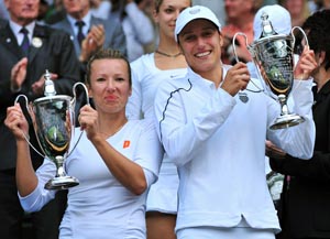 Peschke, Srebotnik win Wimbledon women's doubles