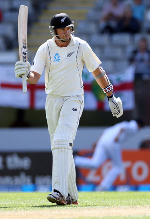 3rd Test, Day 1: Peter Fulton's century leads New Zealand to 250-1
