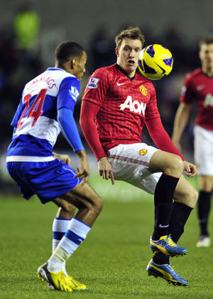 Chelsea flops as Manchester United extends lead over City