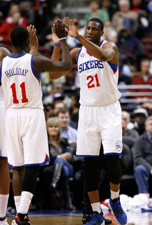 Pierce helps Celtics top slumping 76ers 109-101