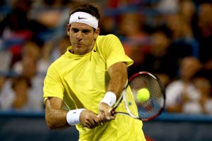 Del Potro advances, angry Puchkova defaults in Washington