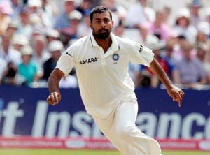 After Harbhajan's passport, Praveen Kumar's revolver stolen