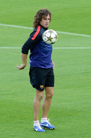 Barcelona captain Carles Puyol considering retirement: Reports