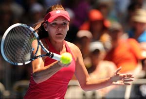 Radwanska makes Australian Open quarters