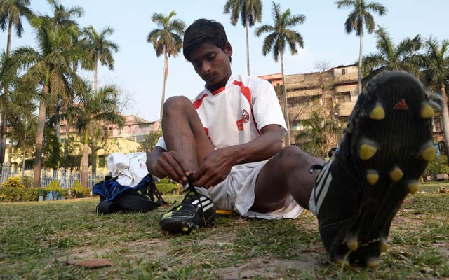 Underprivileged Indian boys dream big, head to Manchester United for training