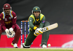 Champions Trophy: Denesh Ramdin charged for 'claiming catch', pleads not guilty