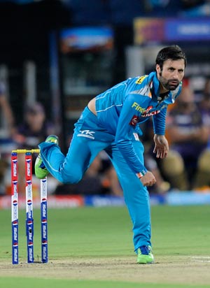 IPL 2013 controversy: Parvez Rasool 'hides' liquor brand logo on his Pune Warriors' jersey