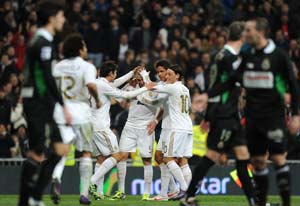 Real Madrid steer 13 points clear with win vs Santander